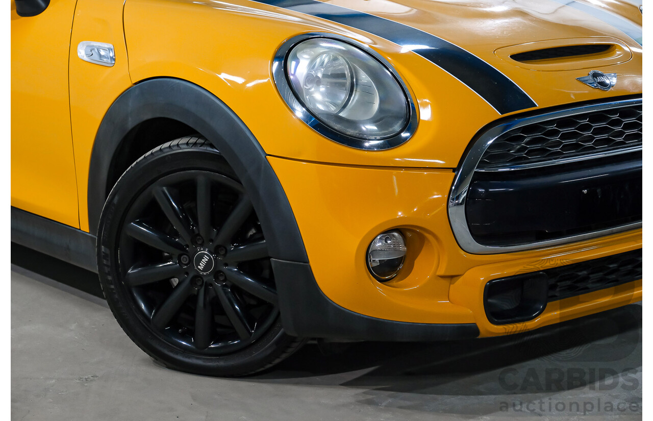 11/2015 Mini Cooper S F56 3D Hatchback Volcanic Orange / Midnight Black Turbo 2.0L
