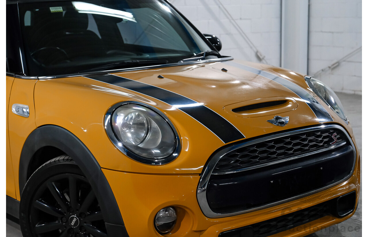 11/2015 Mini Cooper S F56 3D Hatchback Volcanic Orange / Midnight Black Turbo 2.0L