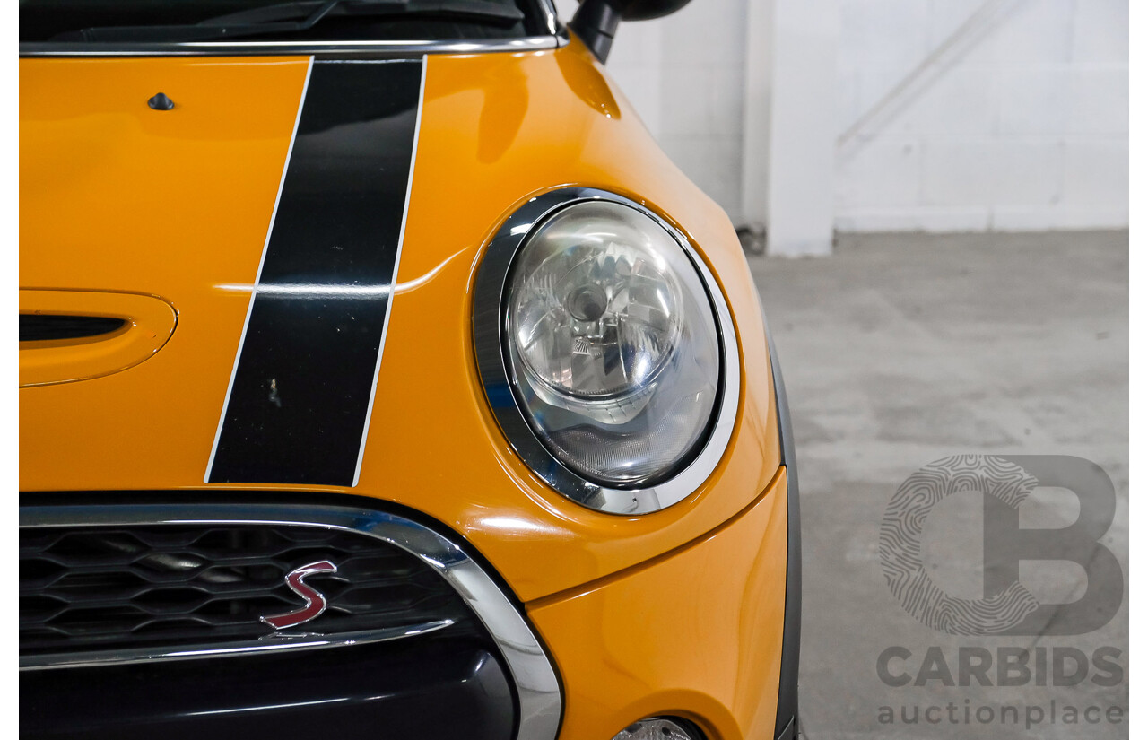 11/2015 Mini Cooper S F56 3D Hatchback Volcanic Orange / Midnight Black Turbo 2.0L