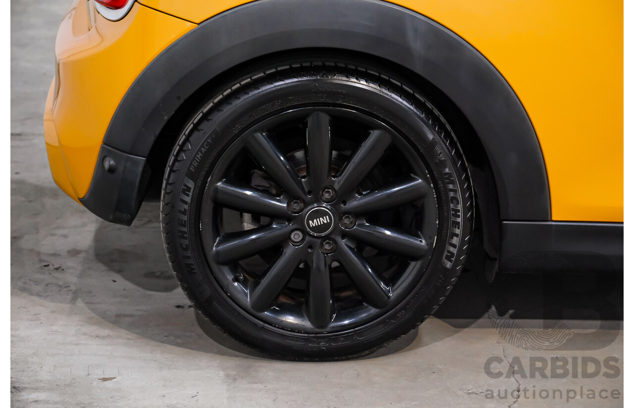 11/2015 Mini Cooper S F56 3D Hatchback Volcanic Orange / Midnight Black Turbo 2.0L
