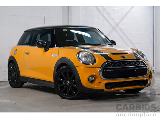 11/2015 Mini Cooper S F56 3D Hatchback Volcanic Orange / Midnight Black Turbo 2.0L