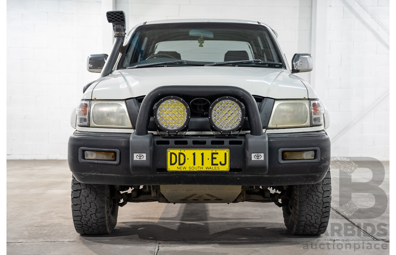 03/2003 Toyota Hilux SR5 (4x4) VZN167R Dual Cab P/Up White 3.4L