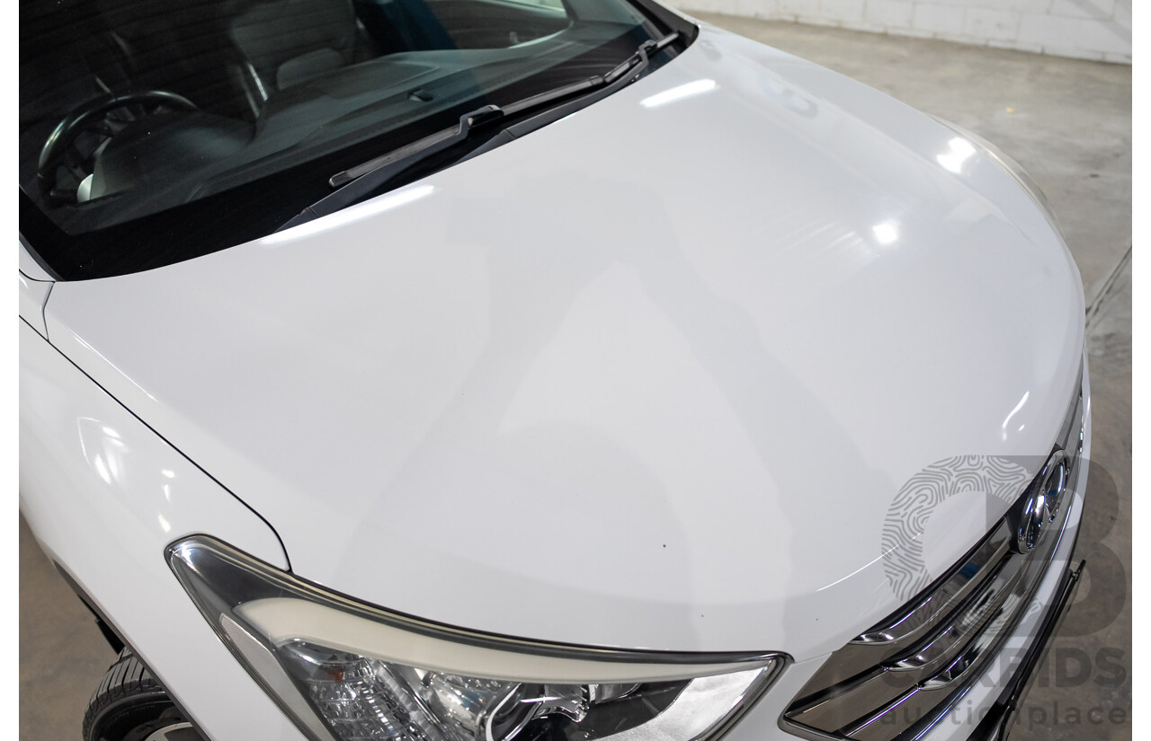 04/2013 Hyundai Santa Fe HIGHLANDER CRDi (4x4) DM 4D Wagon Crystal White Pearl Turbo Diesel 2.2L
