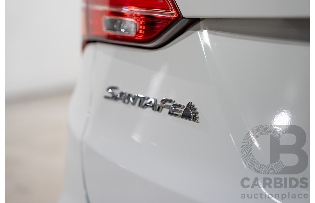 04/2013 Hyundai Santa Fe HIGHLANDER CRDi (4x4) DM 4D Wagon Crystal White Pearl Turbo Diesel 2.2L