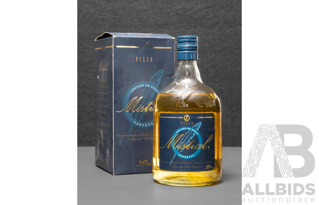 Mistral Especial 'Añejo en Roble' Piscowith Original Presentation Box