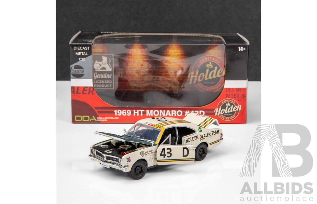 DDA Collectibles Holden HT Monaro GTS #43 Des West / Peter Brock 1:32 Scale Model Car