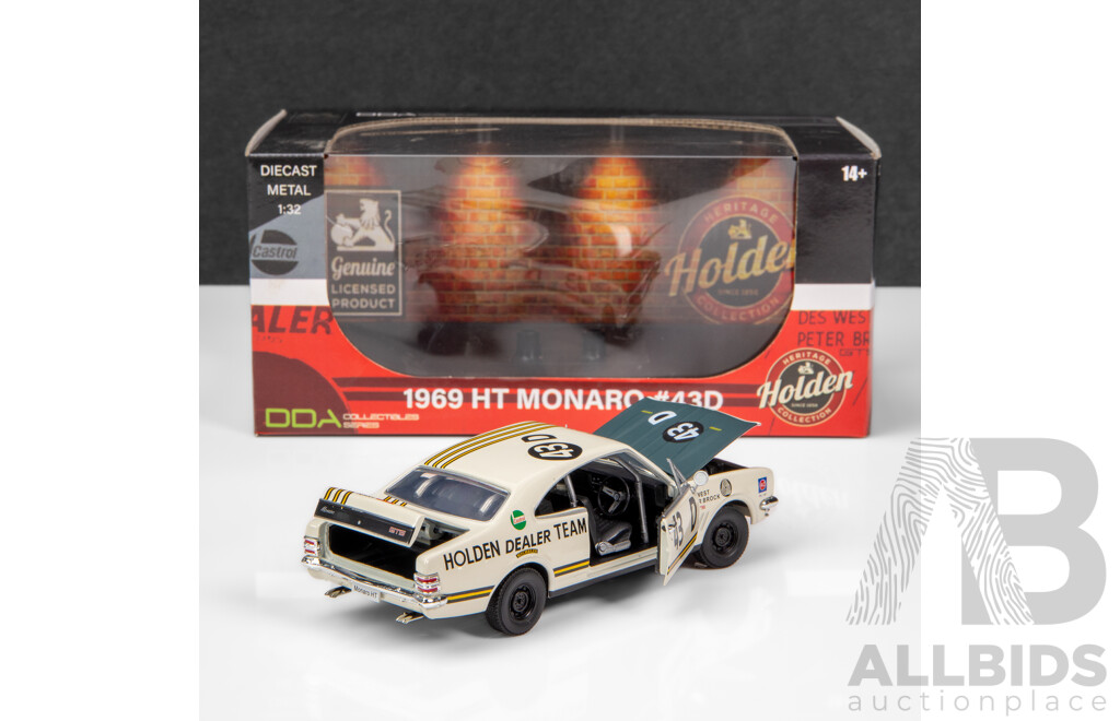 DDA Collectibles Holden HT Monaro GTS #43 Des West / Peter Brock 1:32 Scale Model Car