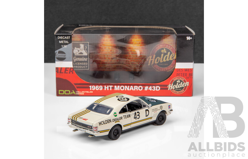 DDA Collectibles Holden HT Monaro GTS #43 Des West / Peter Brock 1:32 Scale Model Car