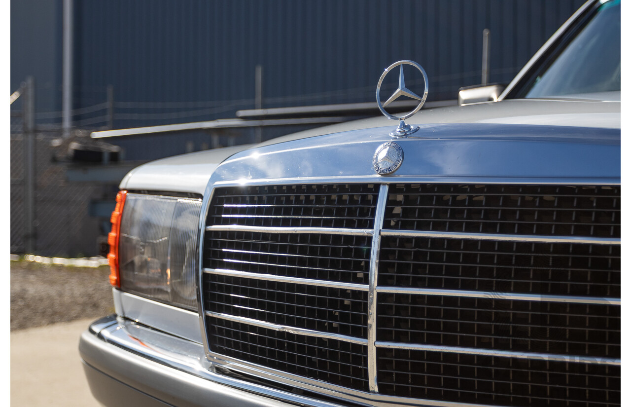 4/1988 Mercedes-Benz 300SE W126 4d Sedan Arctic White 3.0L