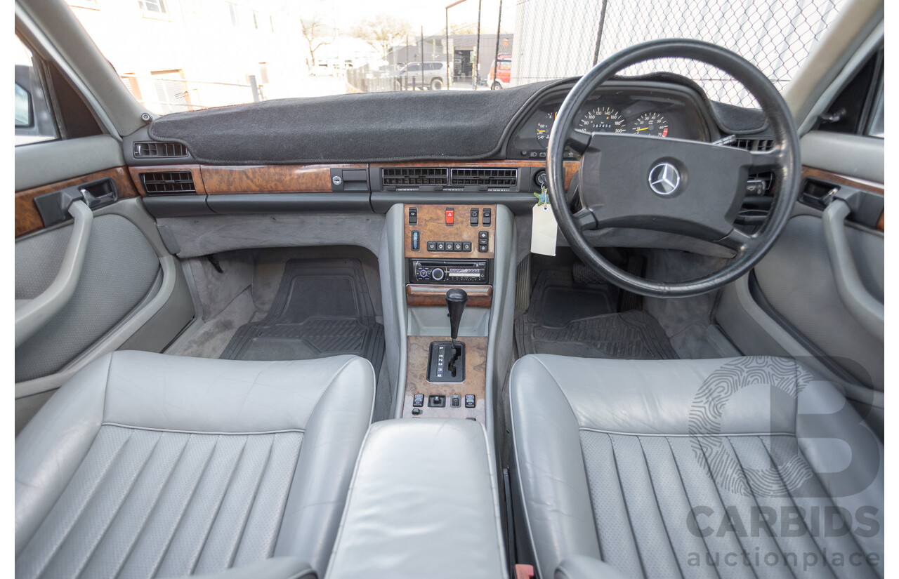 4/1988 Mercedes-Benz 300SE W126 4d Sedan Arctic White 3.0L