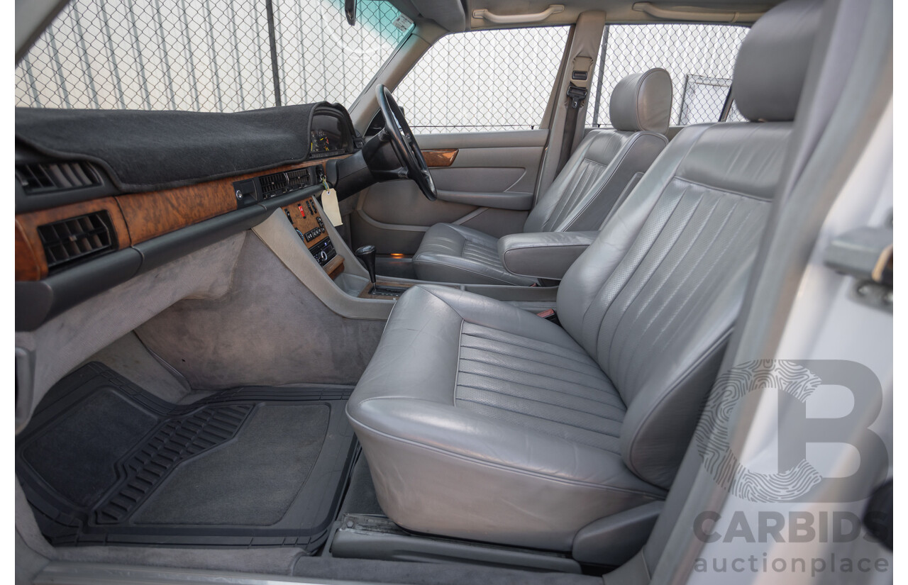 4/1988 Mercedes-Benz 300SE W126 4d Sedan Arctic White 3.0L