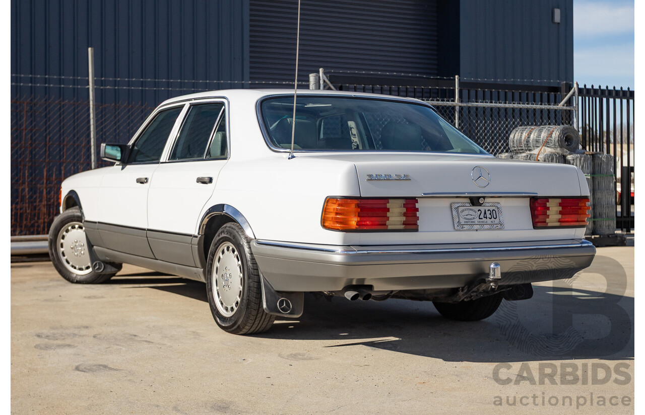 4/1988 Mercedes-Benz 300SE W126 4d Sedan Arctic White 3.0L