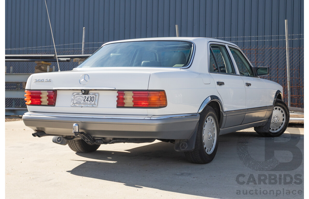 4/1988 Mercedes-Benz 300SE W126 4d Sedan Arctic White 3.0L