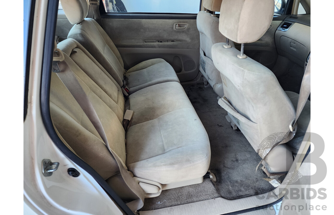 08/2002 Toyota Avensis Verso GLX ACM20R 4d Wagon White 2.0L