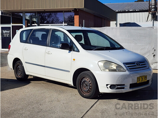 08/2002 Toyota Avensis Verso GLX ACM20R 4d Wagon White 2.0L