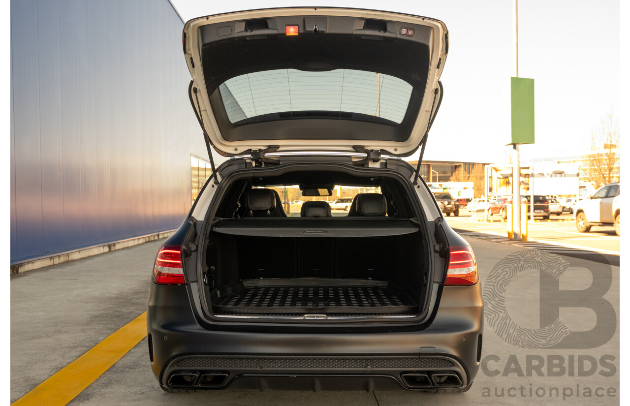 07/2015 Mercedes Benz C63 S AMG 205 4d Wagon Diamond White / Matte Black Wrap Twin Turbo V8 4.0L