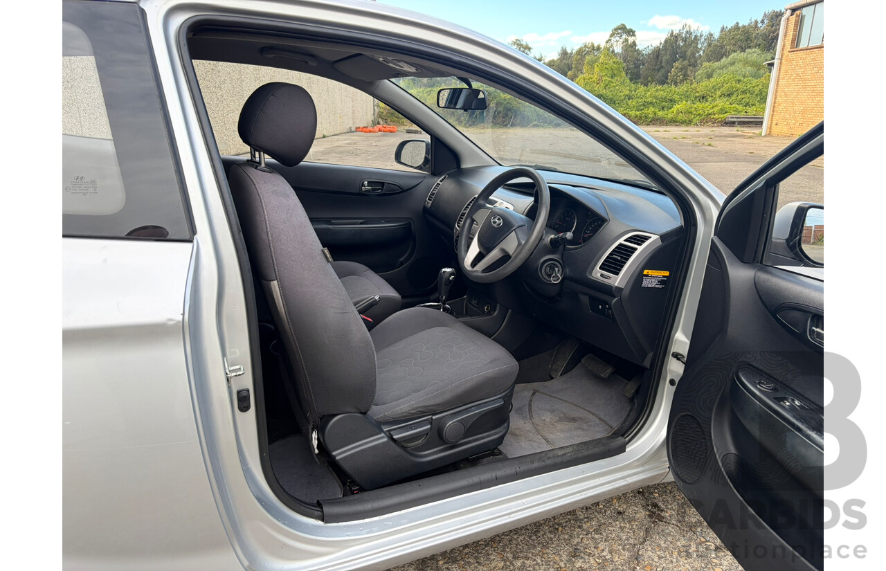 11/2011 Hyundai I20 Active PB MY12 3d Hatchback Silver 1.4L