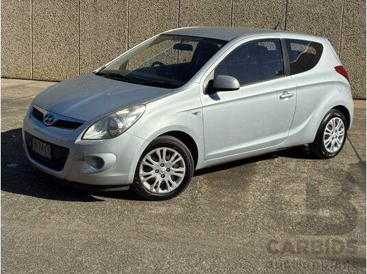 11/2011 Hyundai I20 Active PB MY12 3d Hatchback Silver 1.4L