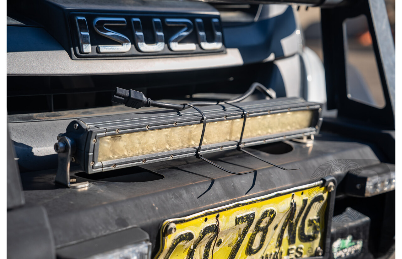 11/2017 Isuzu D-Max SX (4x4) TF MY17 Crew C/Chas White Turbo Diesel 3.0L