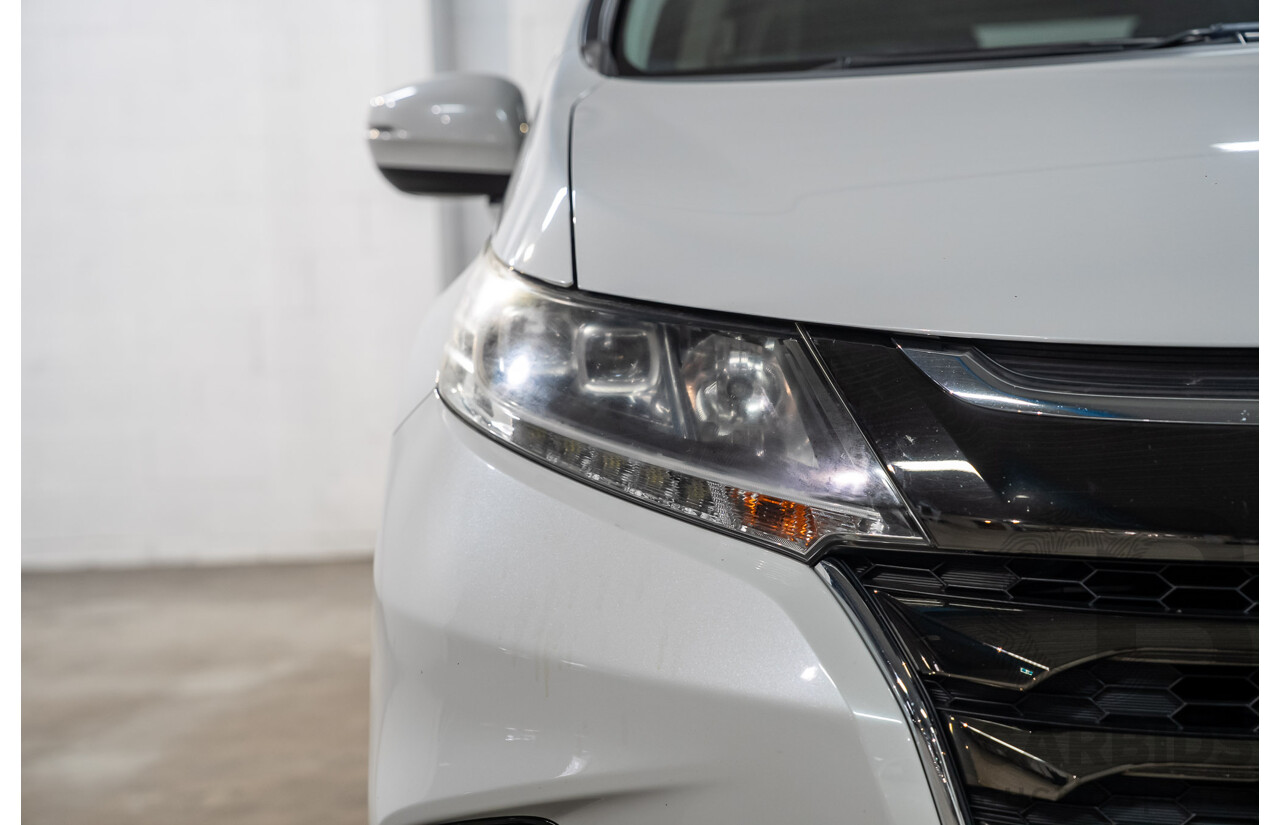 01/2019 Honda Odyssey VTi-L RC MY19 4D Wagon White 2.4L