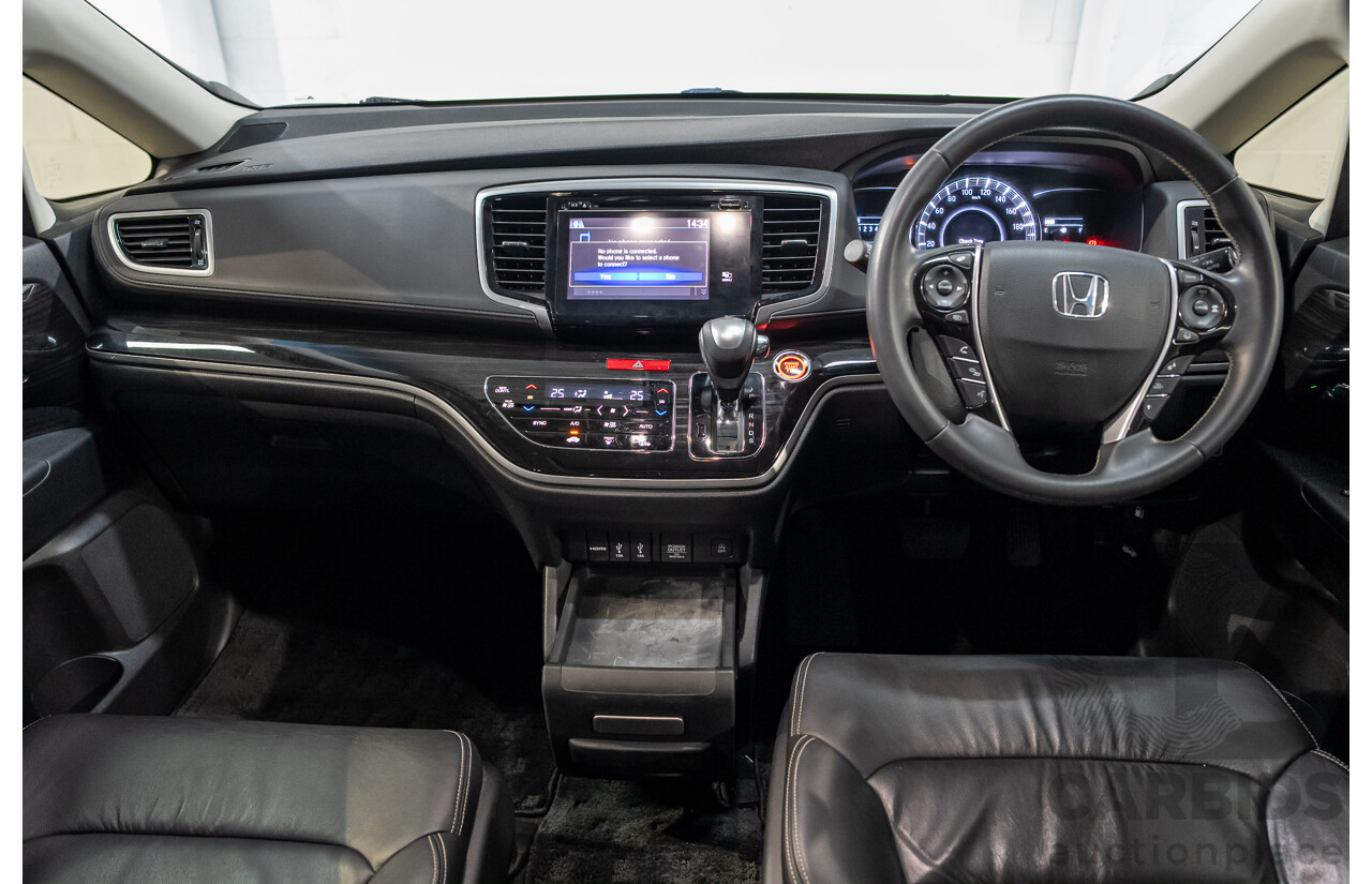 01/2019 Honda Odyssey VTi-L RC MY19 4D Wagon White 2.4L