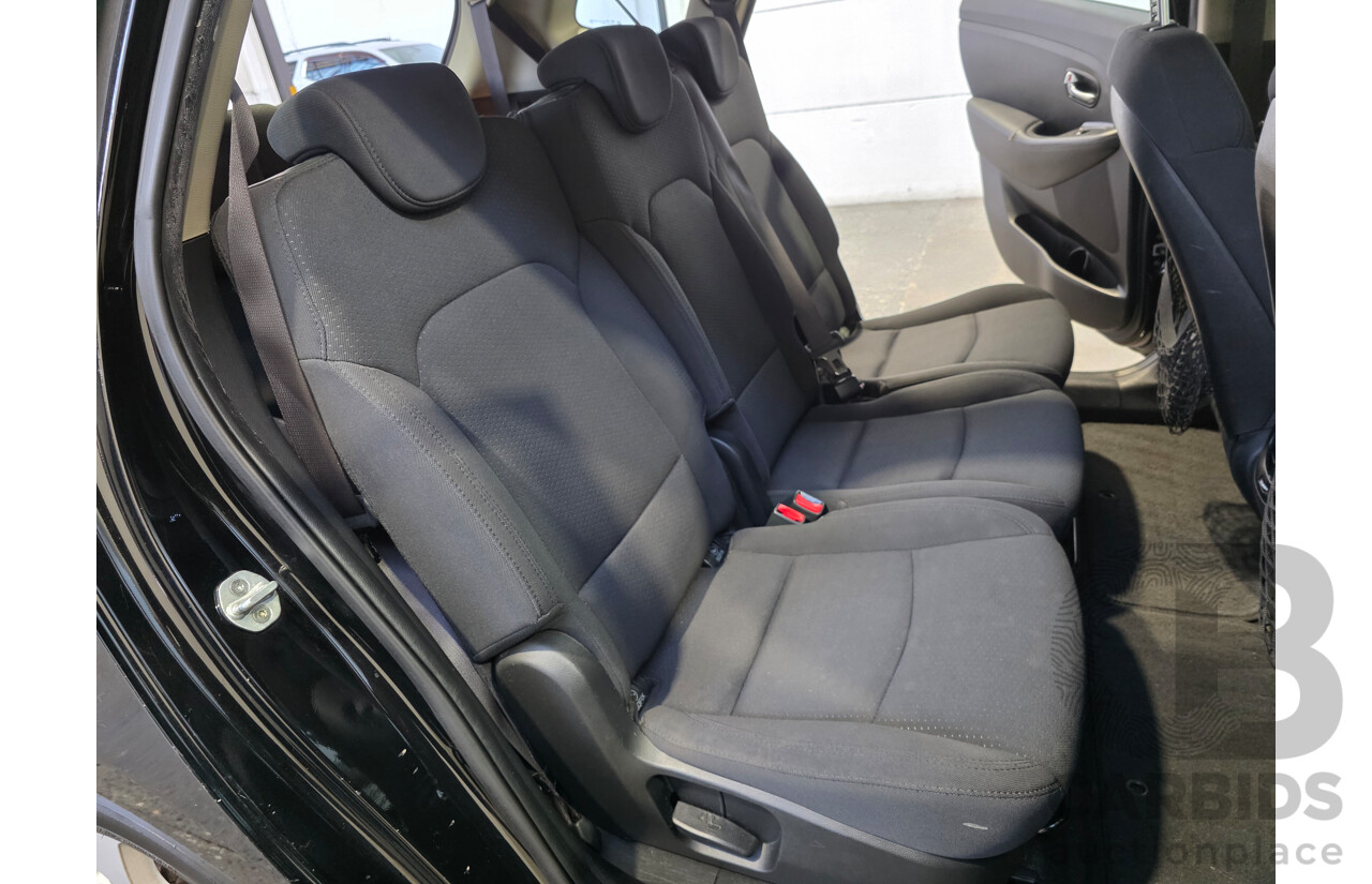 11/2013 Kia Rondo Si RP 4d Wagon Black 1.7L 7 Seats