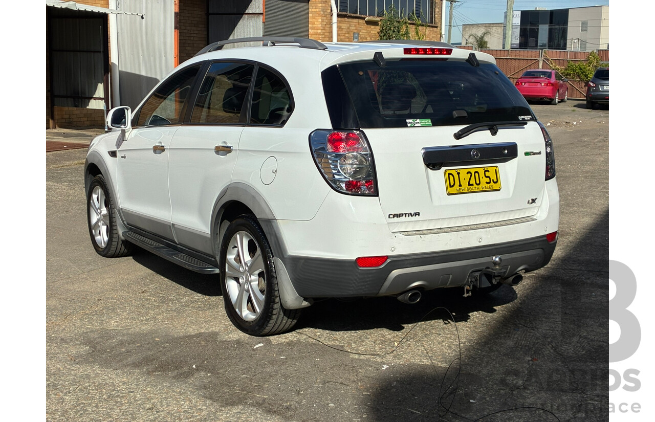 12/2012 Holden Captiva 7 LX (4x4) AWD CG MY12 4D 7 Seat Wagon White Turbo Diesel 2.2L