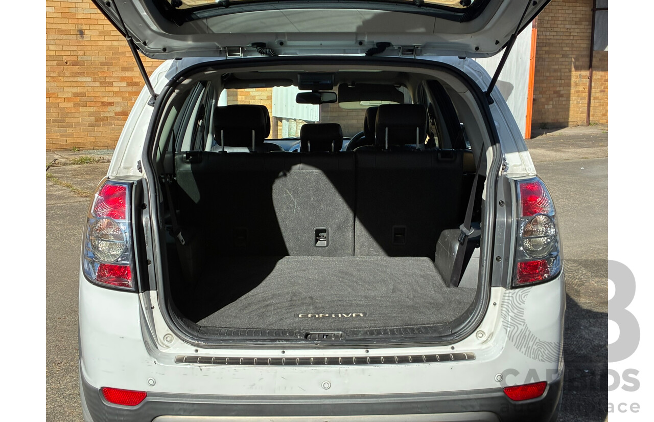 12/2012 Holden Captiva 7 LX (4x4) AWD CG MY12 4D 7 Seat Wagon White Turbo Diesel 2.2L