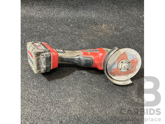 MILWAUKEE M18 FUEL Angle Grinder (CAG125XPD) with 5.0Ah Battery