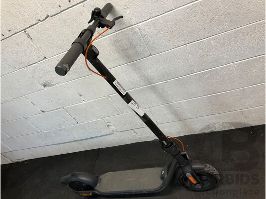 SEGWAY-NINEBOT F-Series Electric Scooter