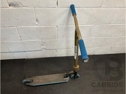 MADD GEAR (MGP) Origin Team Stunt Scooter
