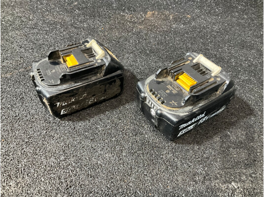 MAKITA 18v 5.0ah Battery - Lot of 2