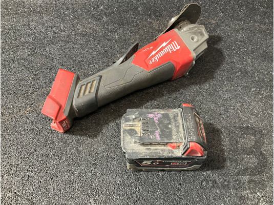 MILWAUKEE M18 Fuel Angle Grinder (FAG125YPD) with 5.0ah Battery