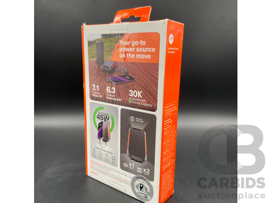 Cygnett 30k Power Bank with Cable and Light