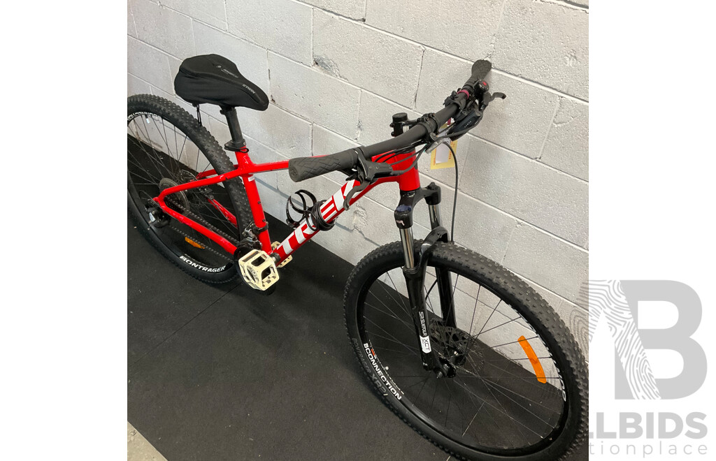 Trek Marlin 6 Mountain Bike