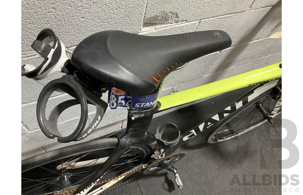 GIANT Trinity Composite Road Bike