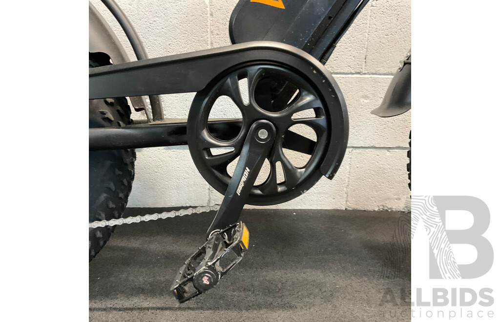 VOMO V8 Fat Tyre Electric Bike
