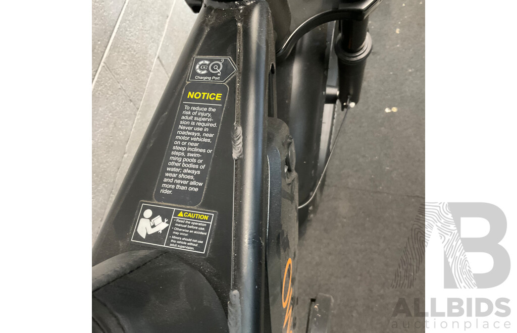 VOMO V8 Fat Tyre Electric Bike