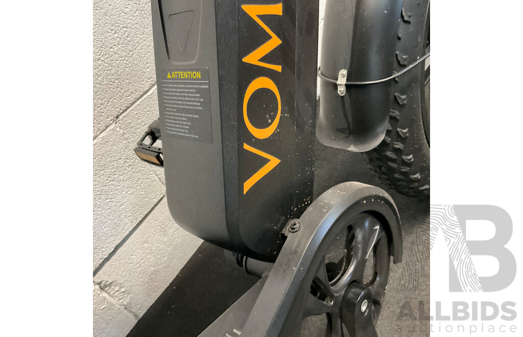 VOMO V8 Fat Tyre Electric Bike