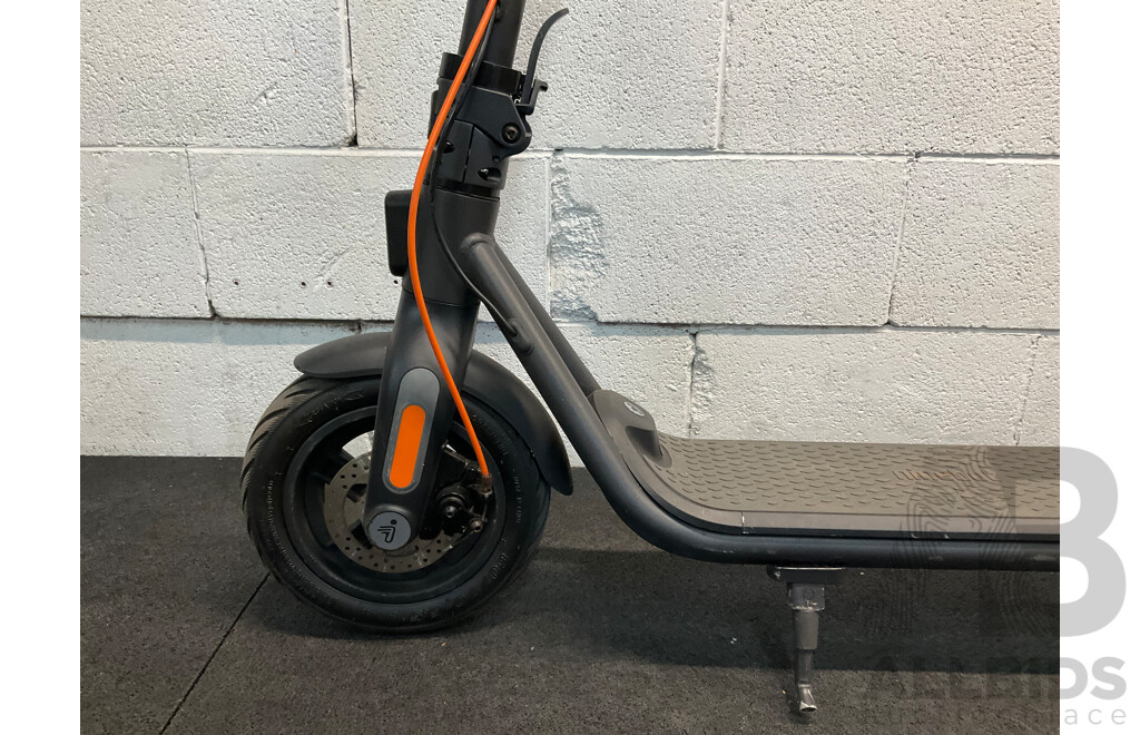 SEGWAY-NINEBOT F-Series Electric Scooter