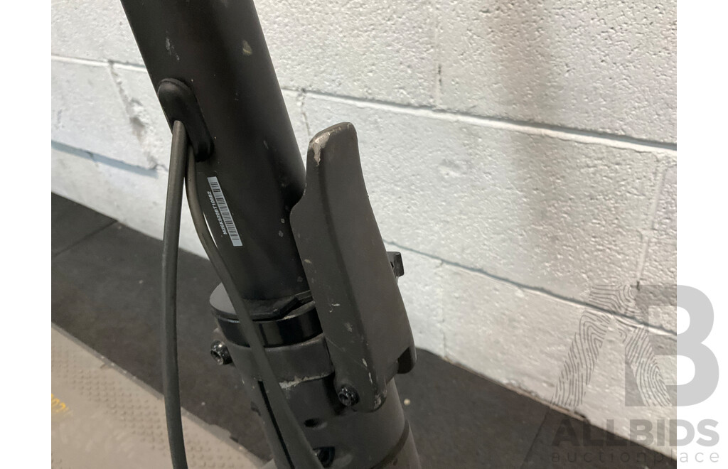 SEGWAY NINEBOT Max G30 Electric Scooter