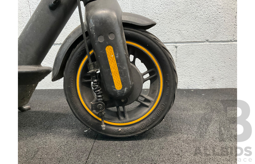 SEGWAY NINEBOT Max G30 Electric Scooter