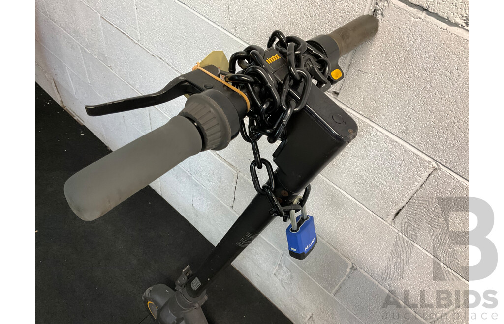 SEGWAY NINEBOT Max G30 Electric Scooter
