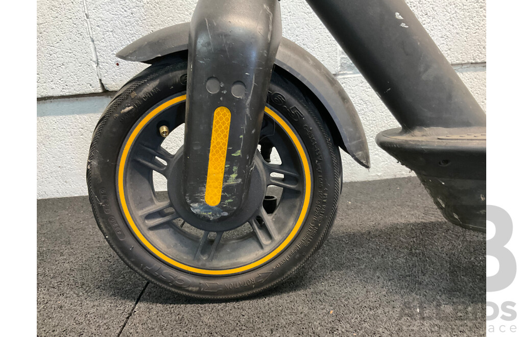 SEGWAY NINEBOT Max G30 Electric Scooter