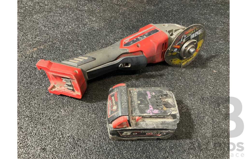MILWAUKEE M18 Fuel Angle Grinder (FAG125YPD) with 5.0ah Battery