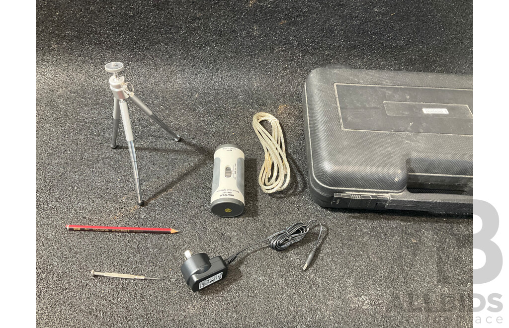 DIGITECH (QM1592) Sound Level Calibrator