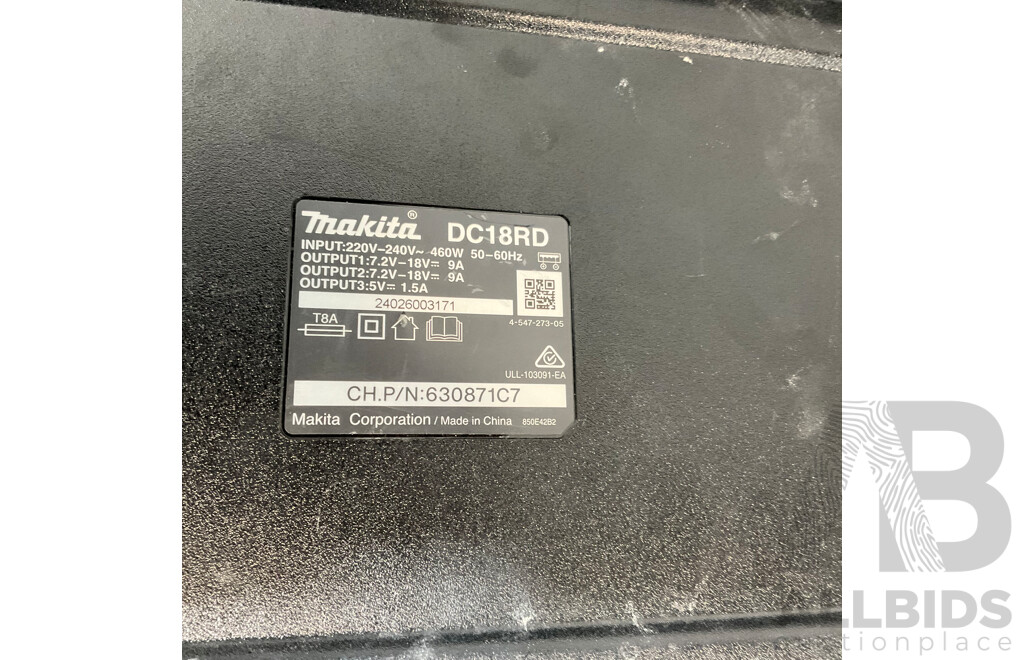 MAKITA 18V Dual Rapid Charger(DC18RD) with Items