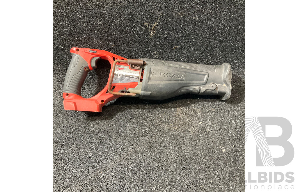 MILWAUKEE (M18 CSX) SAWZALL Reciprocating Saw