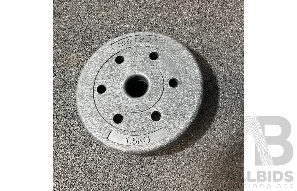 Meteor Weight Plate Including 4 X Spin Lock Collars (4 X 2kg, 3 X 1.5kg, 4 X 1.25kg)