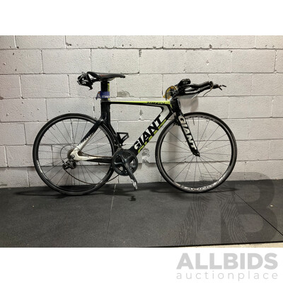 GIANT Trinity Composite Road  Bike